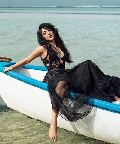 kiara advani01...